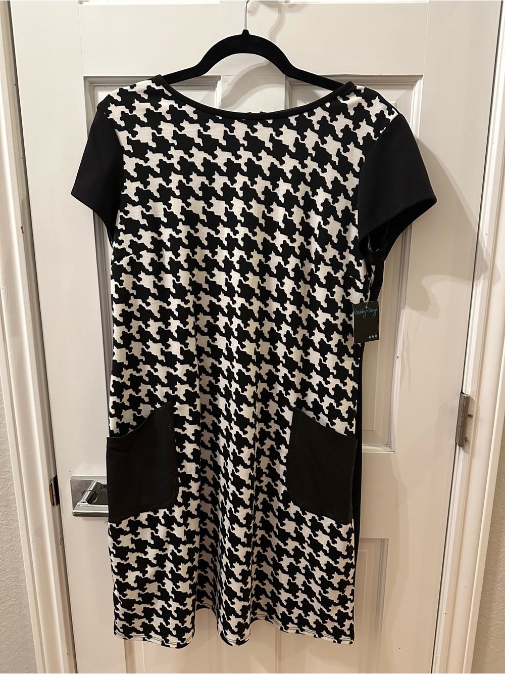 Black & White Houndstooth Gabby Skye Short-Sleeve Dress
